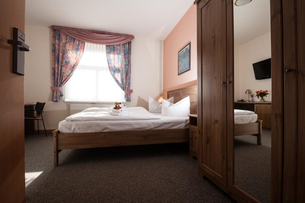 Hotel Am Galgenberg 게라 외부 사진